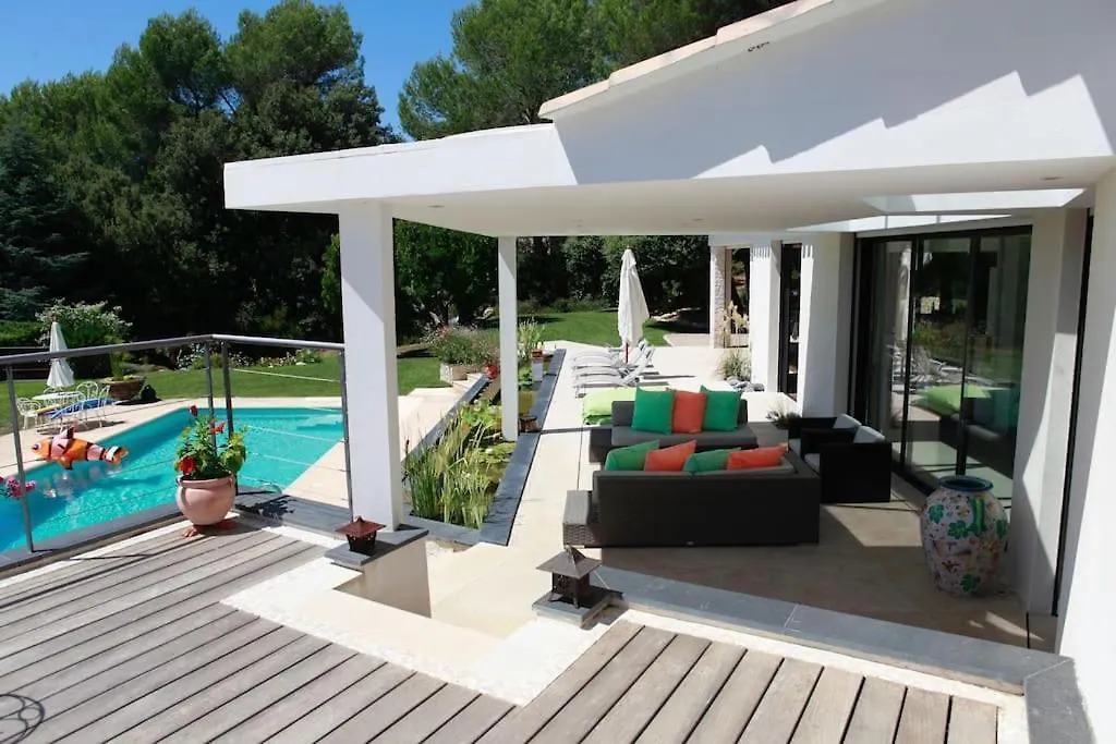 Luxurious Villa 4 Bedrooms In Secluded Area, Swimming Pool Valbonne
