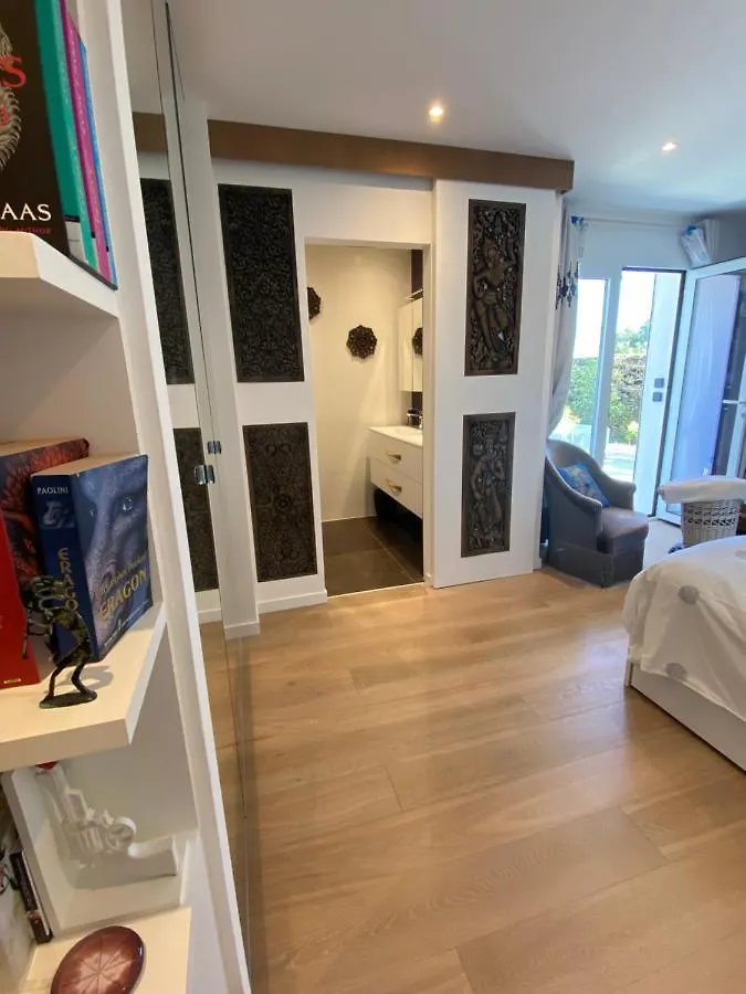 Luxurious Villa 4 Bedrooms In Secluded Area, Swimming Pool Valbonne