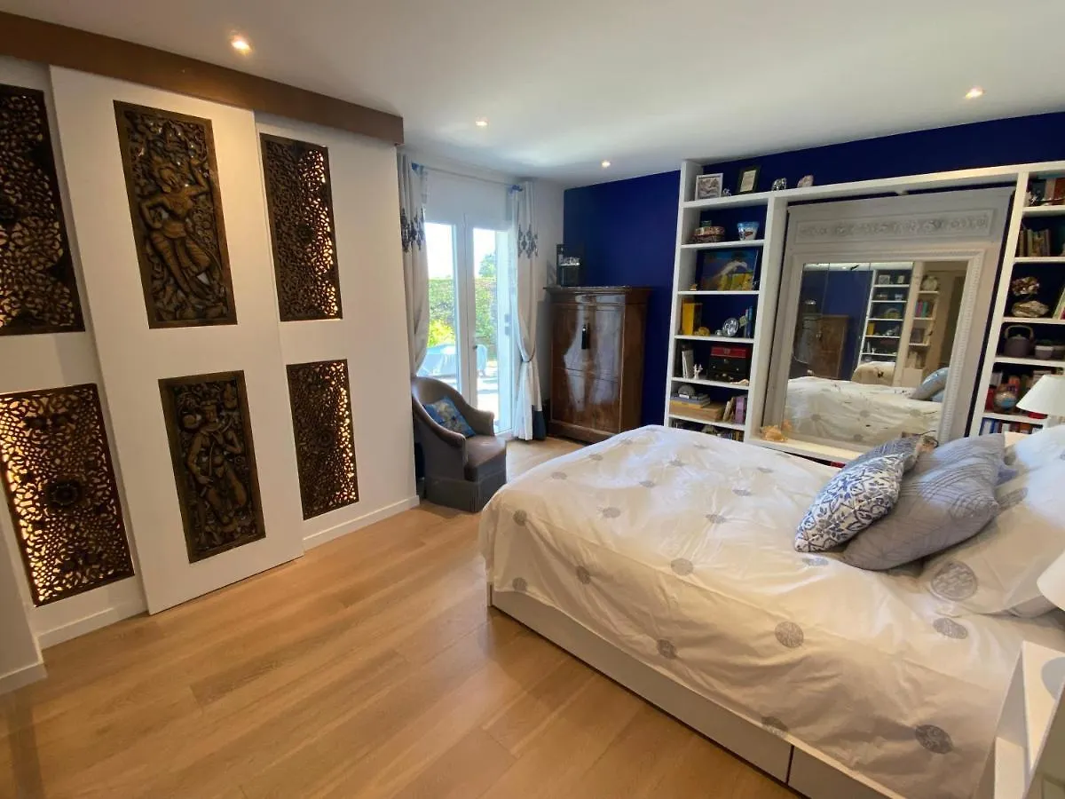 Luxurious Villa 4 Bedrooms In Secluded Area, Swimming Pool Valbonne
